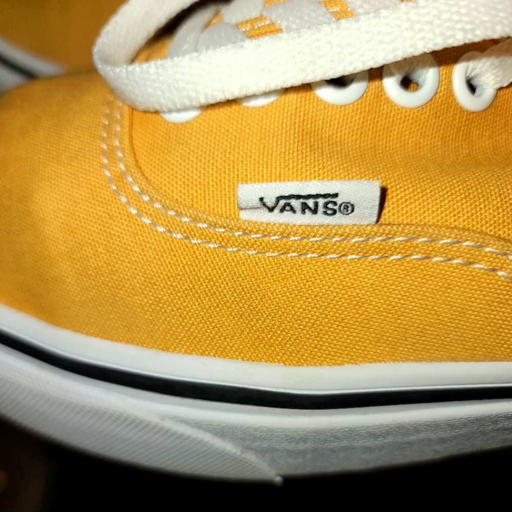 Vans tennis shoes